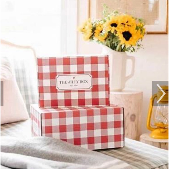 Fall 2022 Jilly box items - Picture 1 of 13